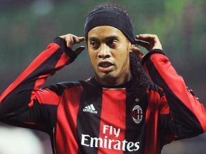 Ronaldinho Gaúcho, meio-campista do Milan