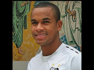 Gil, atacante do Santos