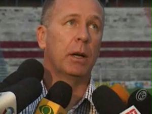 us mano menezes